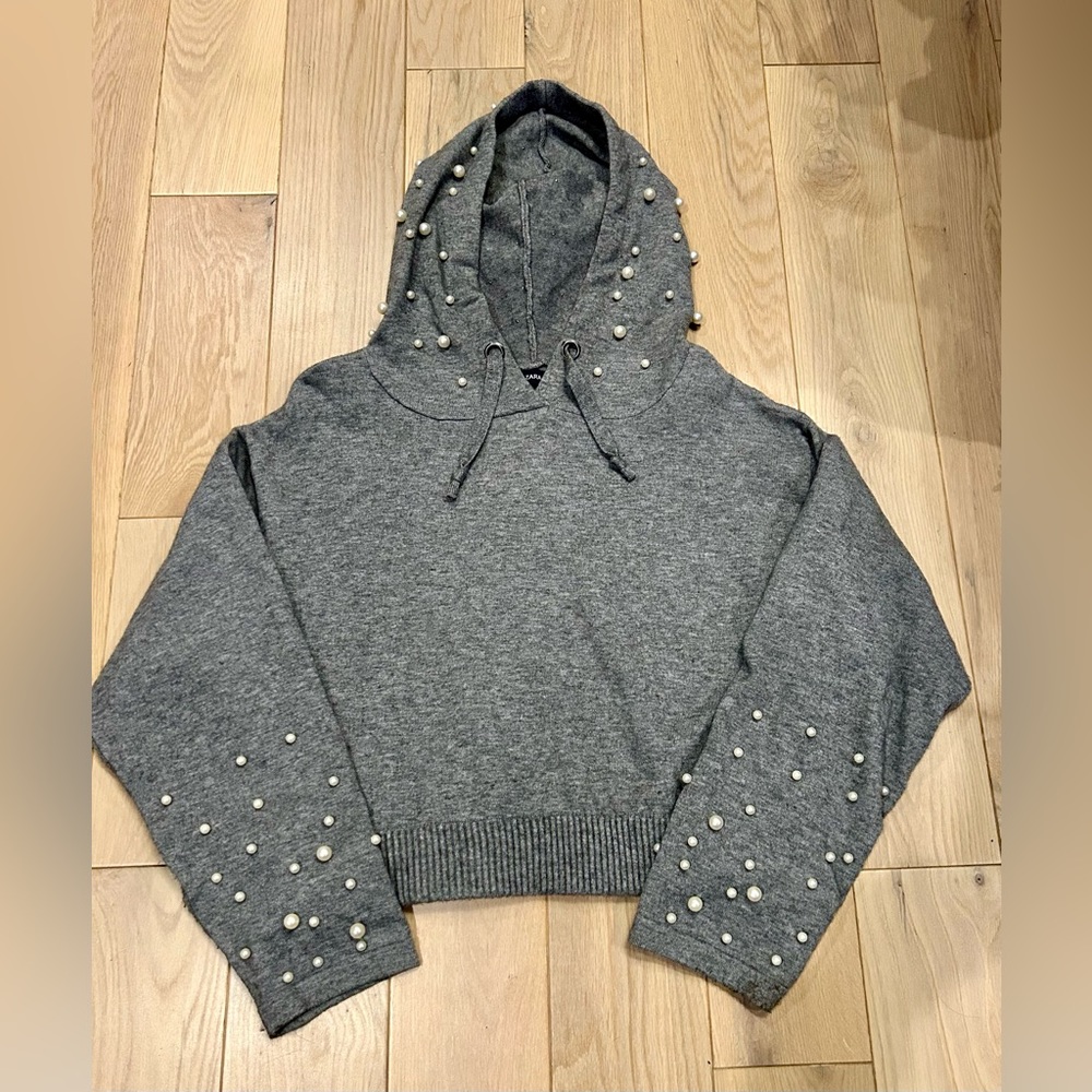 Zara knit cropped sweater hoodie with pearls. M Super cute! Excellent condition.